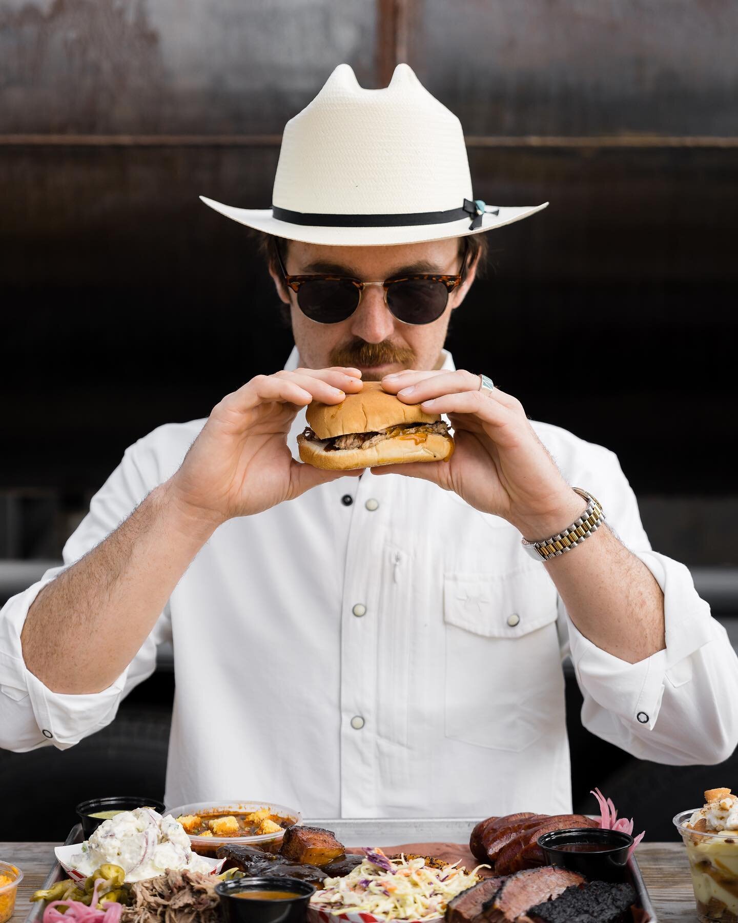 A fun shoot showcasing TexShield from @txstandard with the ultimate test&hellip;sweet &amp; savory glory via @interstellarbbq! 
➡️ Swipe to see it in action!

📸 @travperk_photo 
🎥 @sethreissig 
🤠 @sammynax89