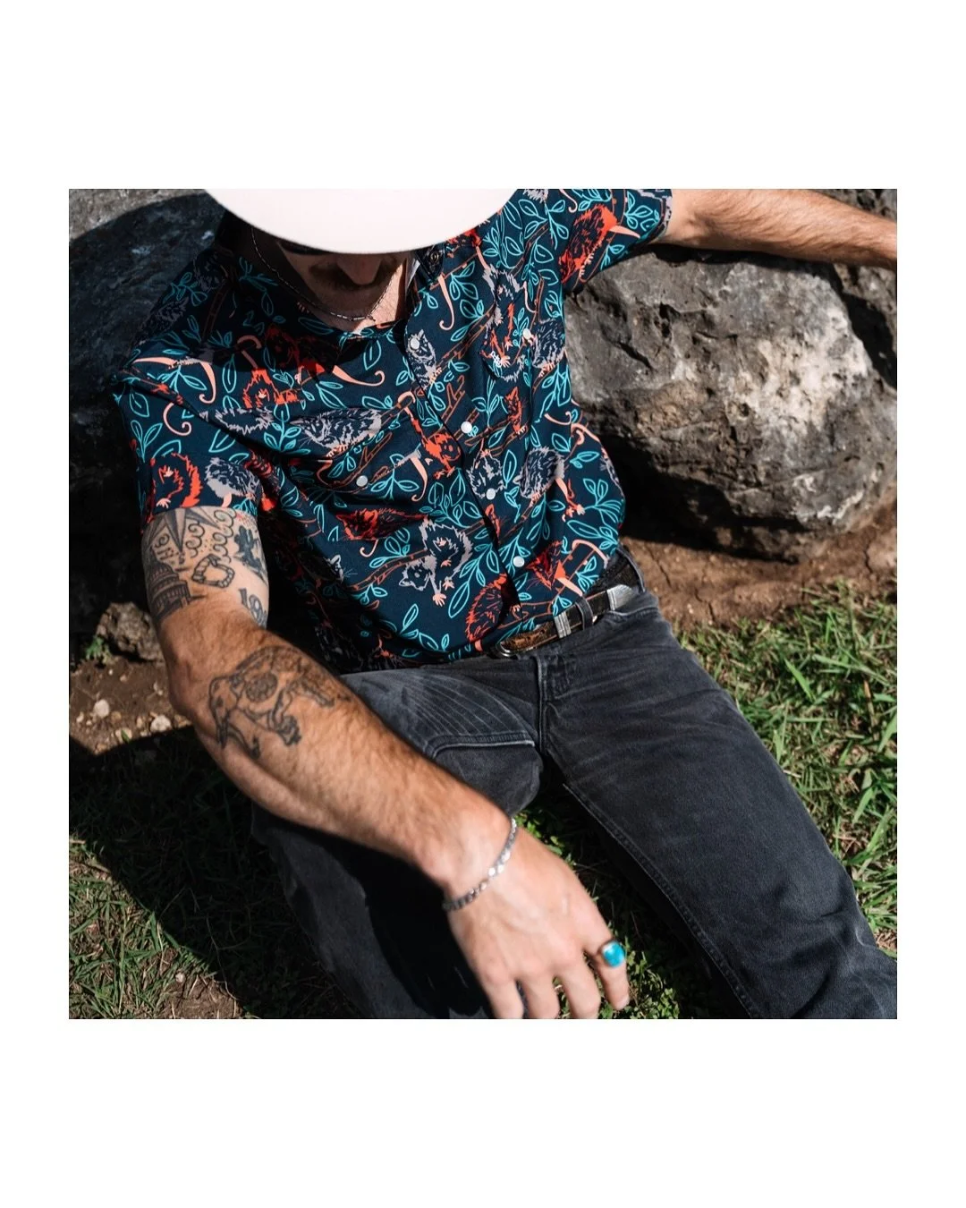 Summer stills recap with @raisedbycoyotes - some really great designs dropping this season, highlighting the new Southwest vibes perfectly 🐺
📸: @travperk_photo - shot in combination with TX <> CO lands
Modeled
- @sammynax89
- @markcortinas