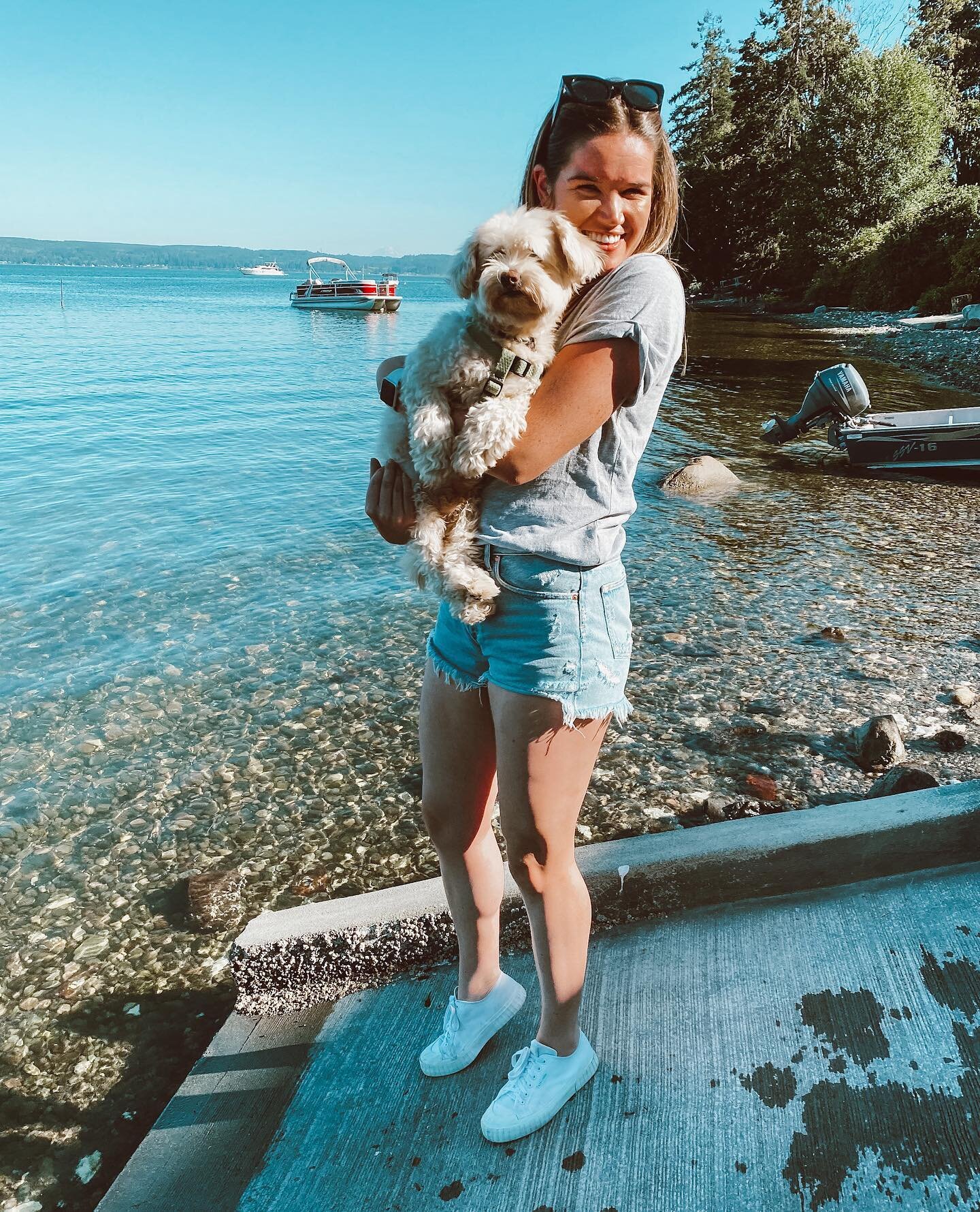 Used to holding a glass of rosé as our photo prop. Now that we&rsquo;re doing &ldquo;Dry August,&rdquo; figured I&rsquo;d grab Baxter instead hehe 🐶
.
Snuck away to the Olympic Peninsula this weekend + soaking up all of the sunshine, nature + relax