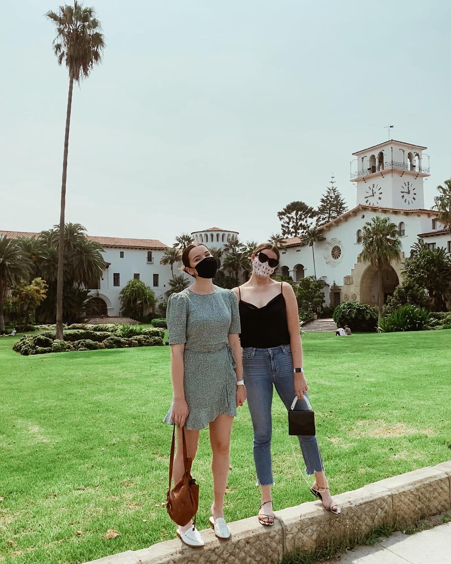 Santa Barbara Weekend Guide 🥂 [Remember to bookmark for future use!]

🌅 Stay: La Playa Inn - A cute boutique hotel in a great location! We found it to be a great value. Honestly though, anywhere close to Cabrillo Blvd + State Street will put you wi