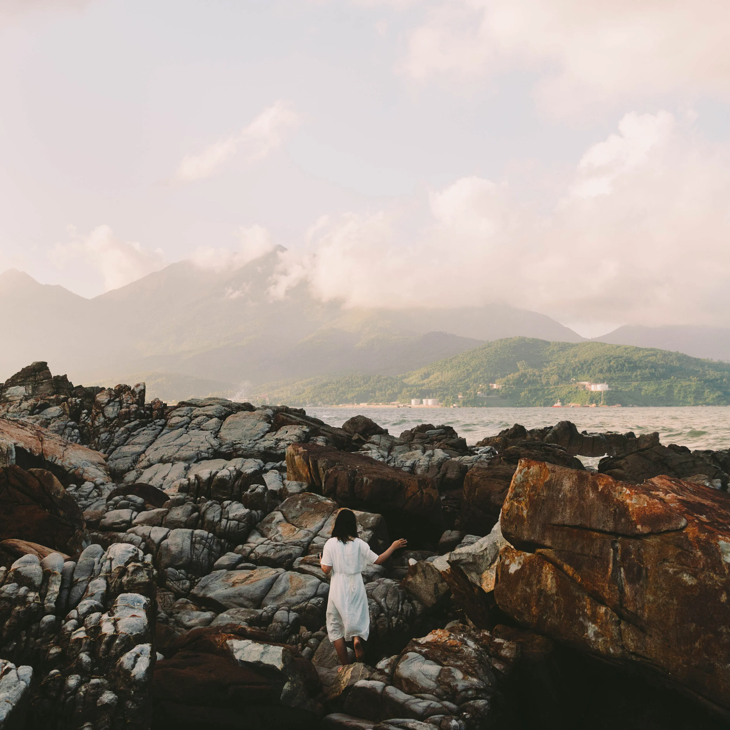 SEA white landscape 8x8 print