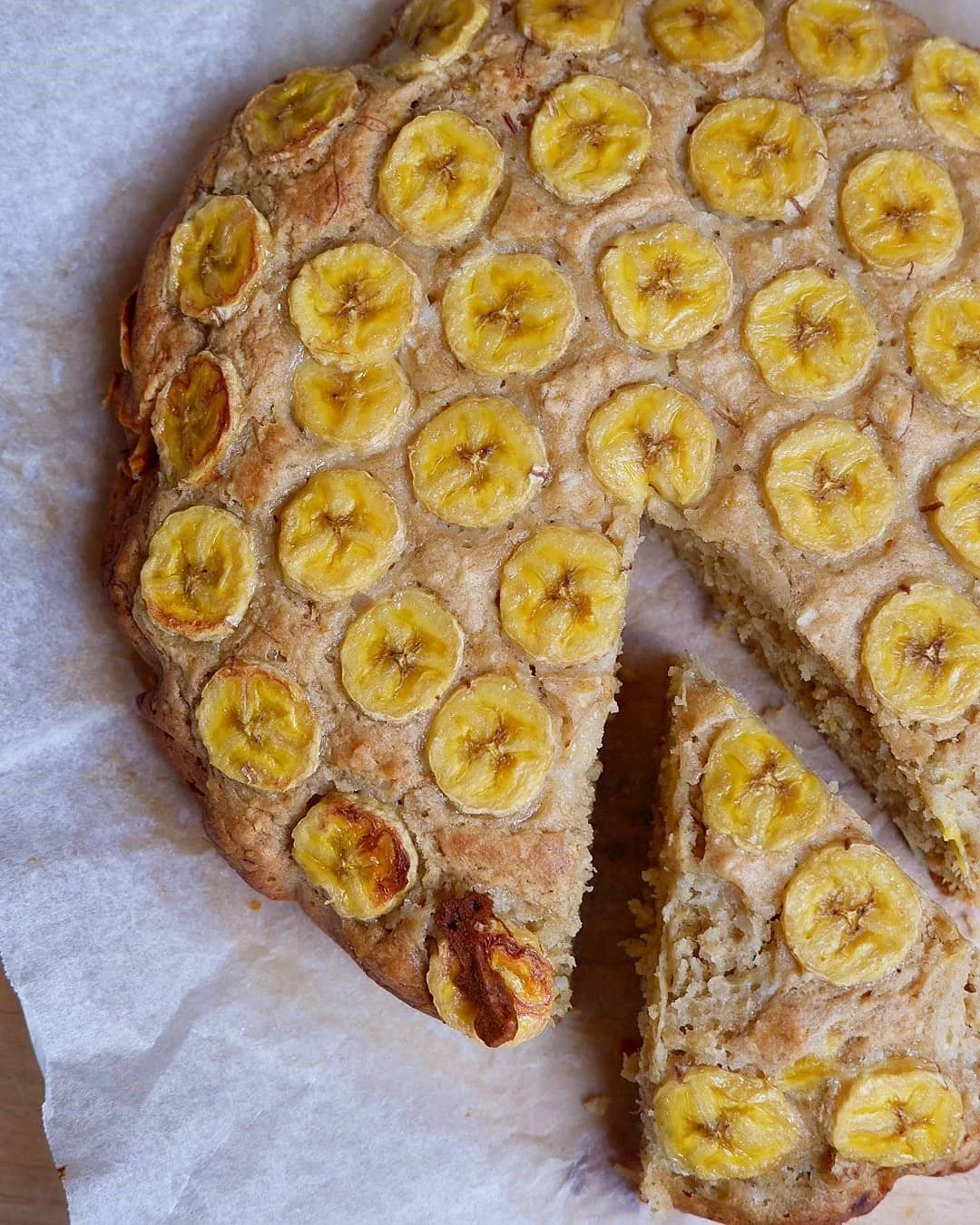 BANANA &amp; TAHINI CAKE 