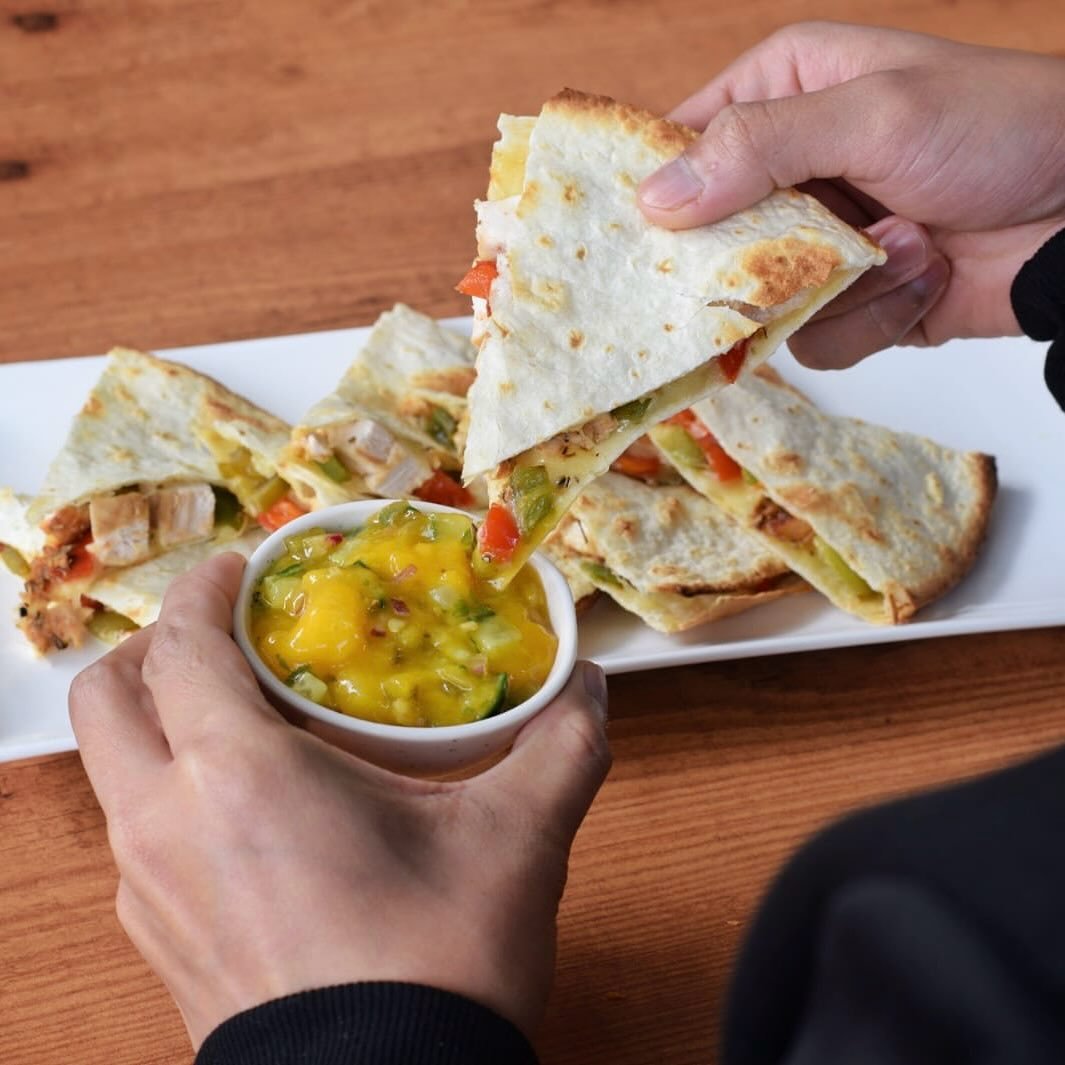 Start your week right with our Monday Chicken Quesadillas at The Wakefield Hotel &mdash; only $18.50 every Monday! Enjoy them with our housemade Mango Salsa. See you at the pub for this delicious special!

☎️ 0449 976 765
📧 bookings@thewakefieldhote