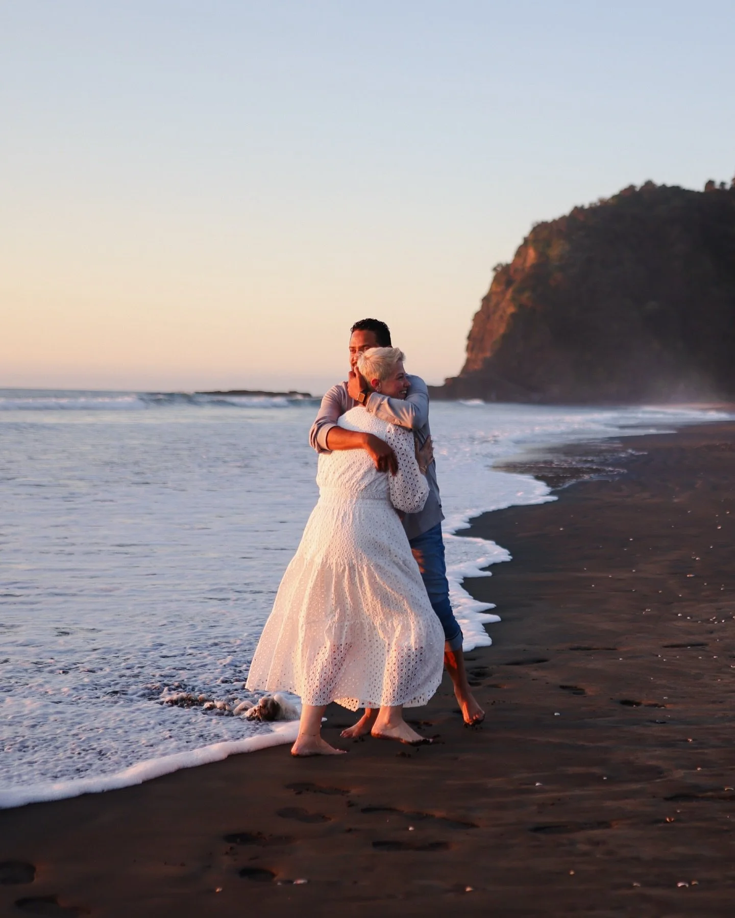 Ann &amp; Ali - celebrating their 10 year anniversary and telling me their epic love story. Grateful to be back doing what I love 🫶