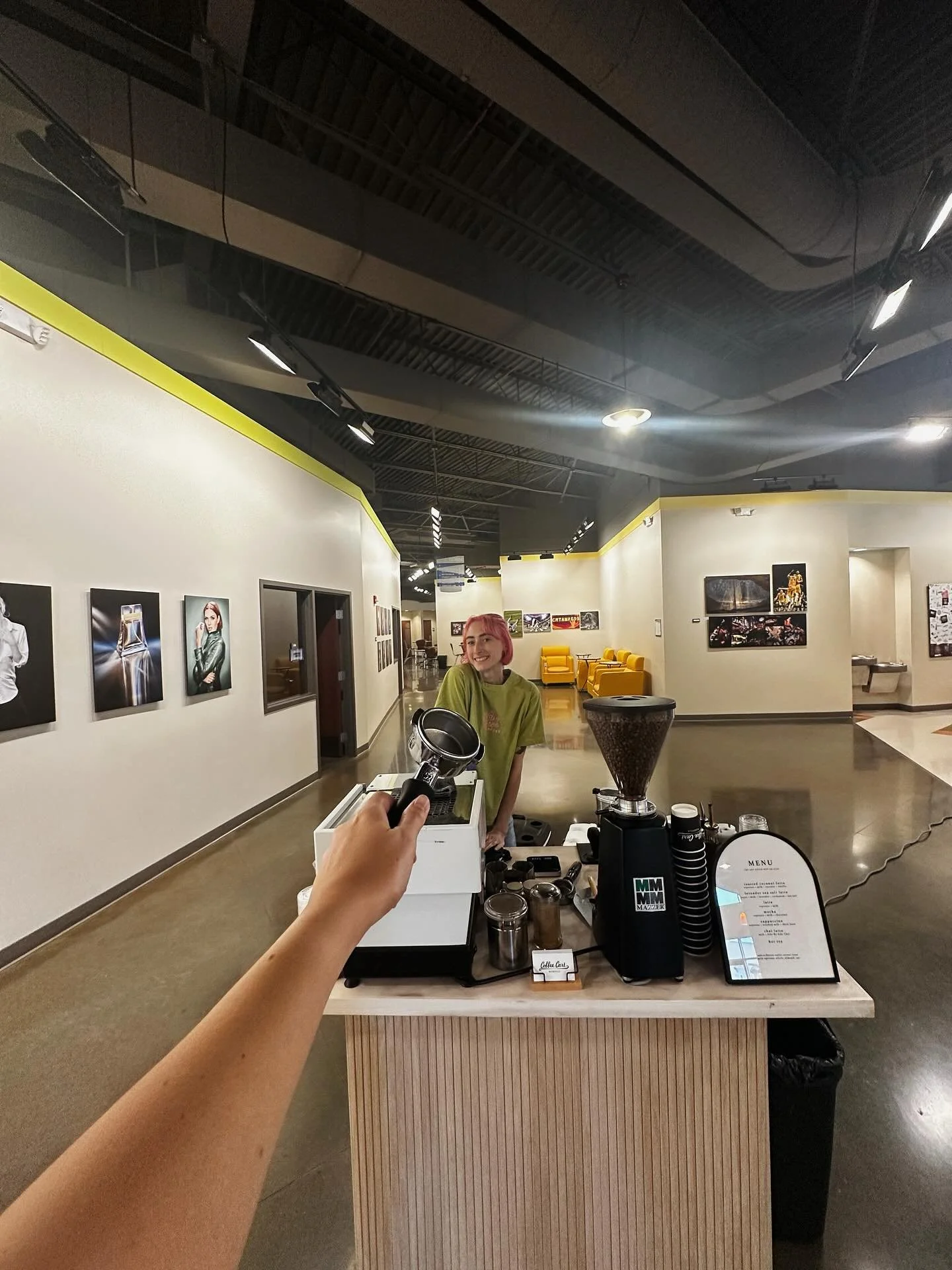 Cheers to the long weekend ☕️☕️
Gearing up for a beautiful fall season - we’d love to serve you! 
Head over to our website coffeecartnashville.com to book a visit from us 🤘🏼
#nashvillecoffercart #coffeecart #nashvillecoffee #mobilecoffee #