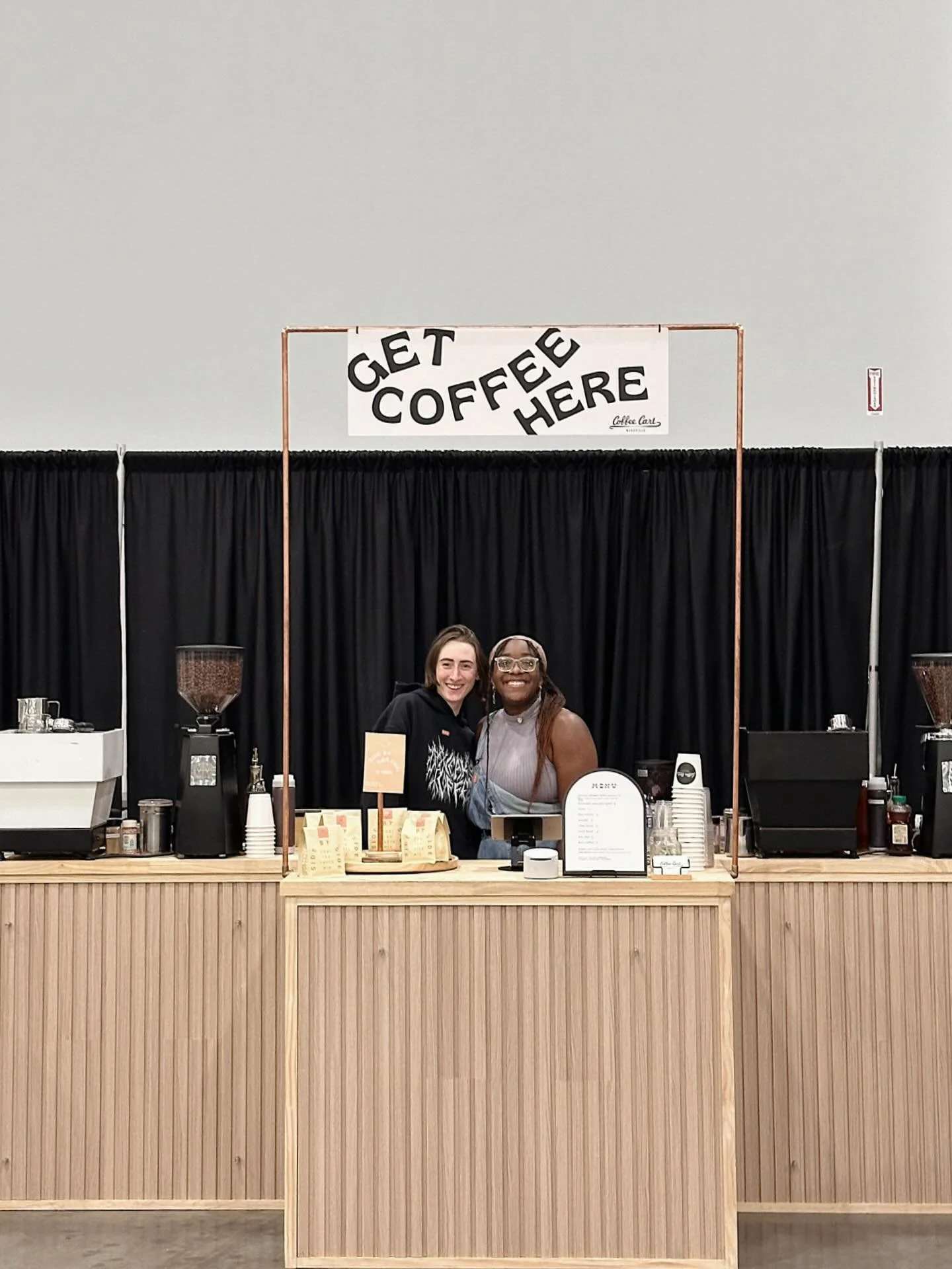 GET COFFEE HERE 
@porterflea this weekend🎪
@baristaparlor espresso on bar 
#porterflea #mobilecoffee #coffeecartnashville #coffeecart #nashvillecoffee