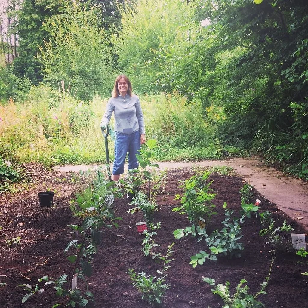 Rachel Digs In