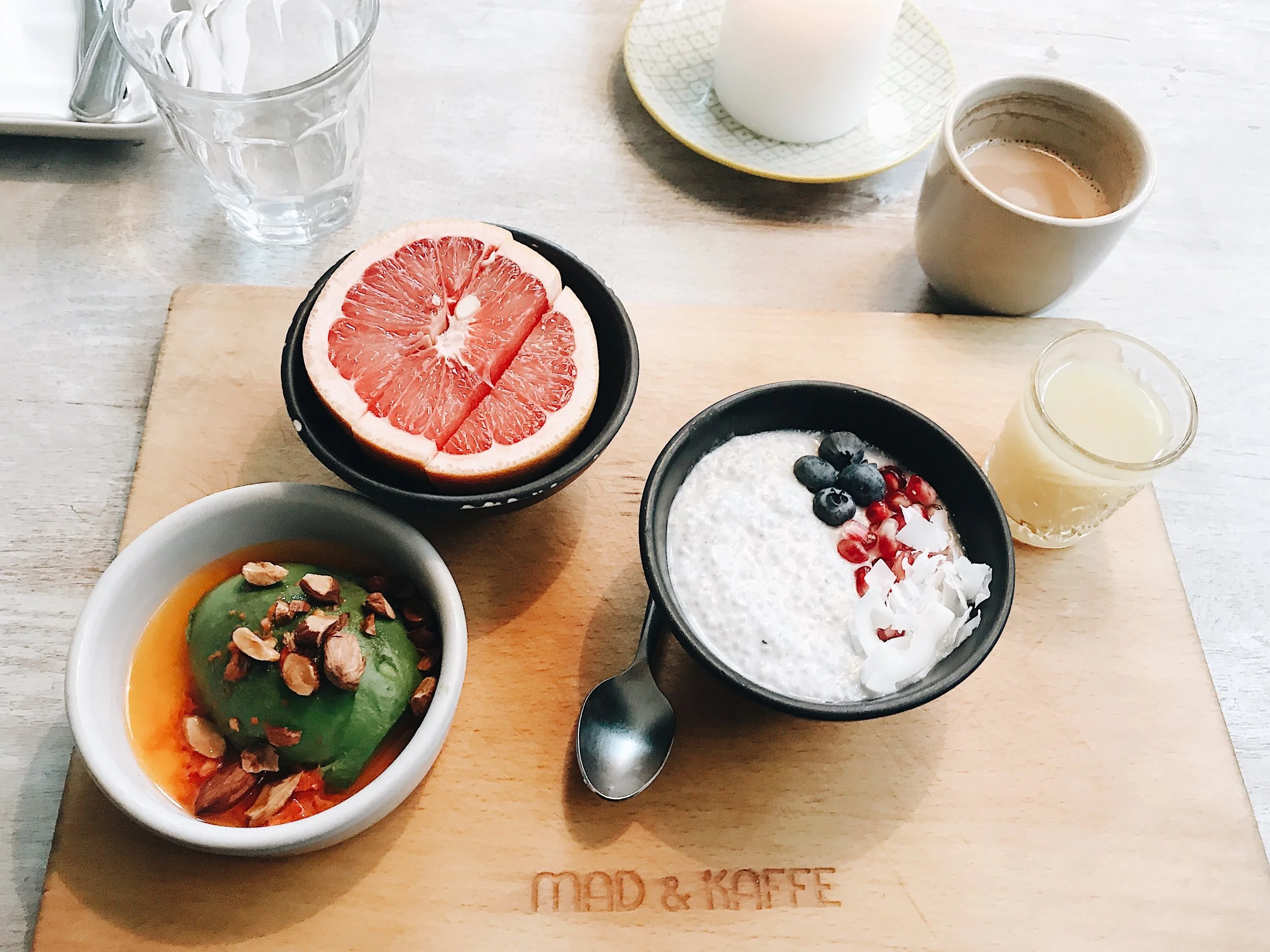 Mad & Kaffe 10/10 breakfast (+fresh pressed ginger shots!)