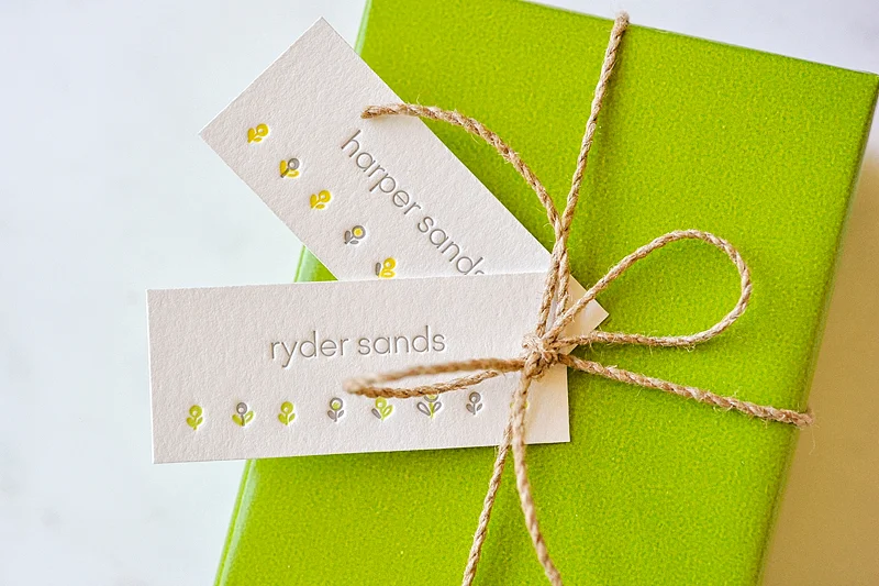 YozoStudio_GirlTwins_GiftTag.jpg