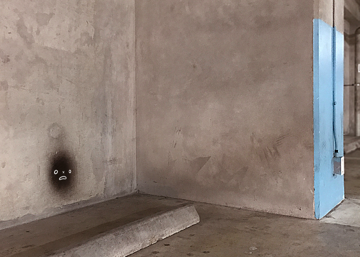 π While the whole world is hidding behind a screen , FreBo is hidding from the world .