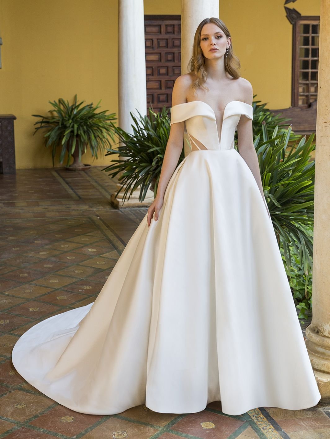 Meant to hotsell be bridal boutique