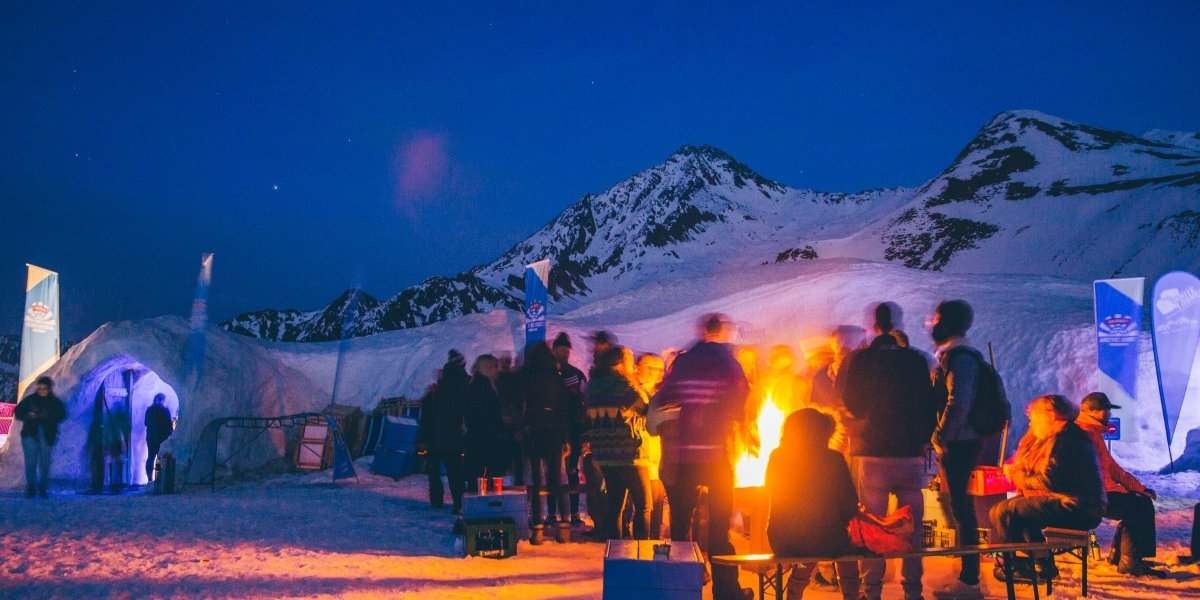 SNOWBOMBING 1.jpg