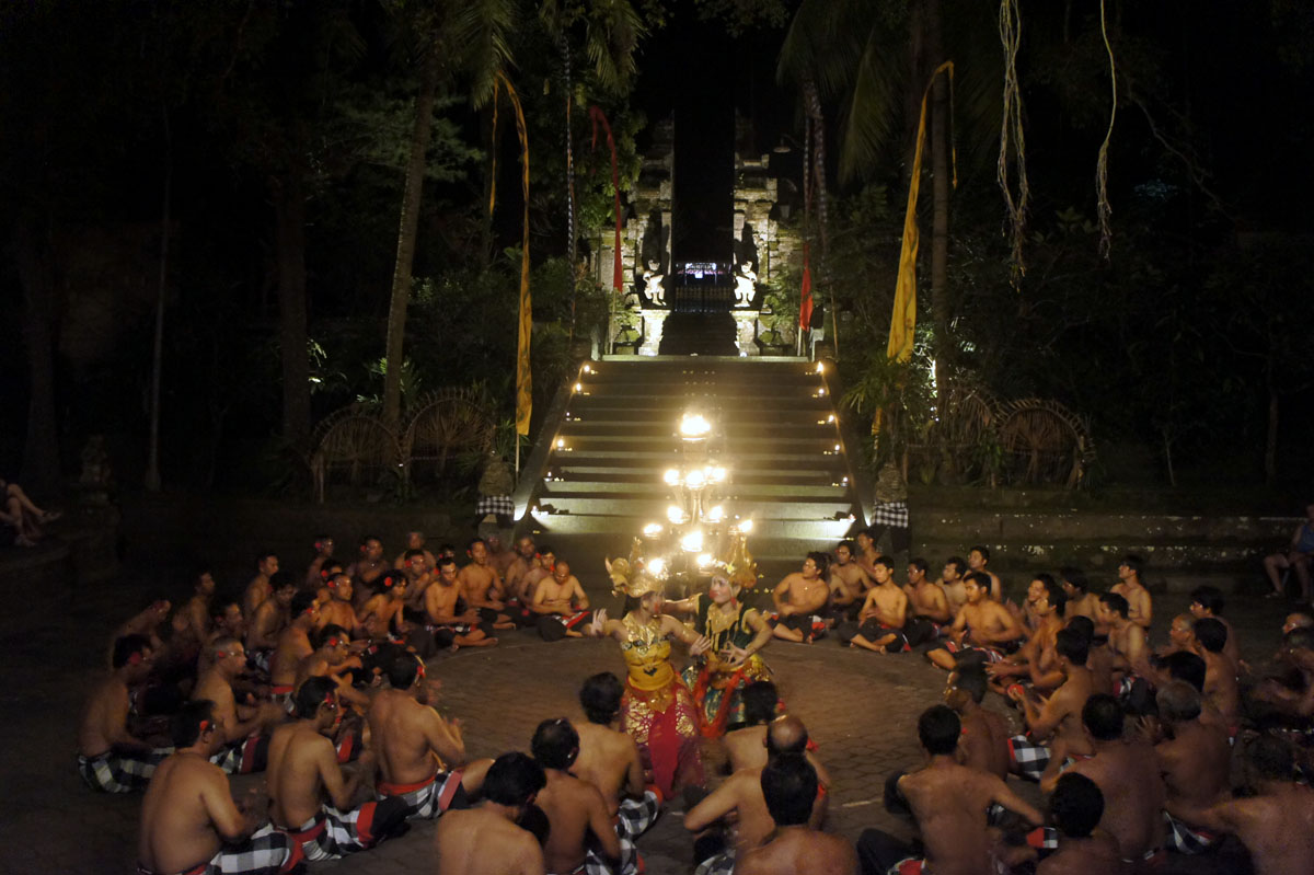 5 Kecak dance.jpg