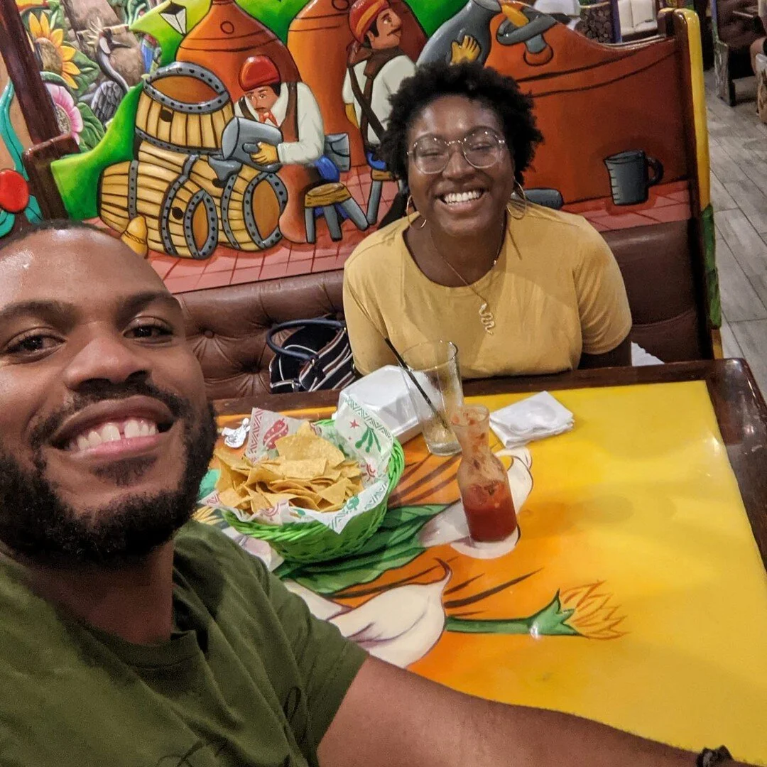Kenneth ('14) and Alia ('16) take Indiana in this beautiful Hammie meetup! 🤩

[IMAGE: two young adults sit inside a brightly colored restaurant, smiling in a selfie]