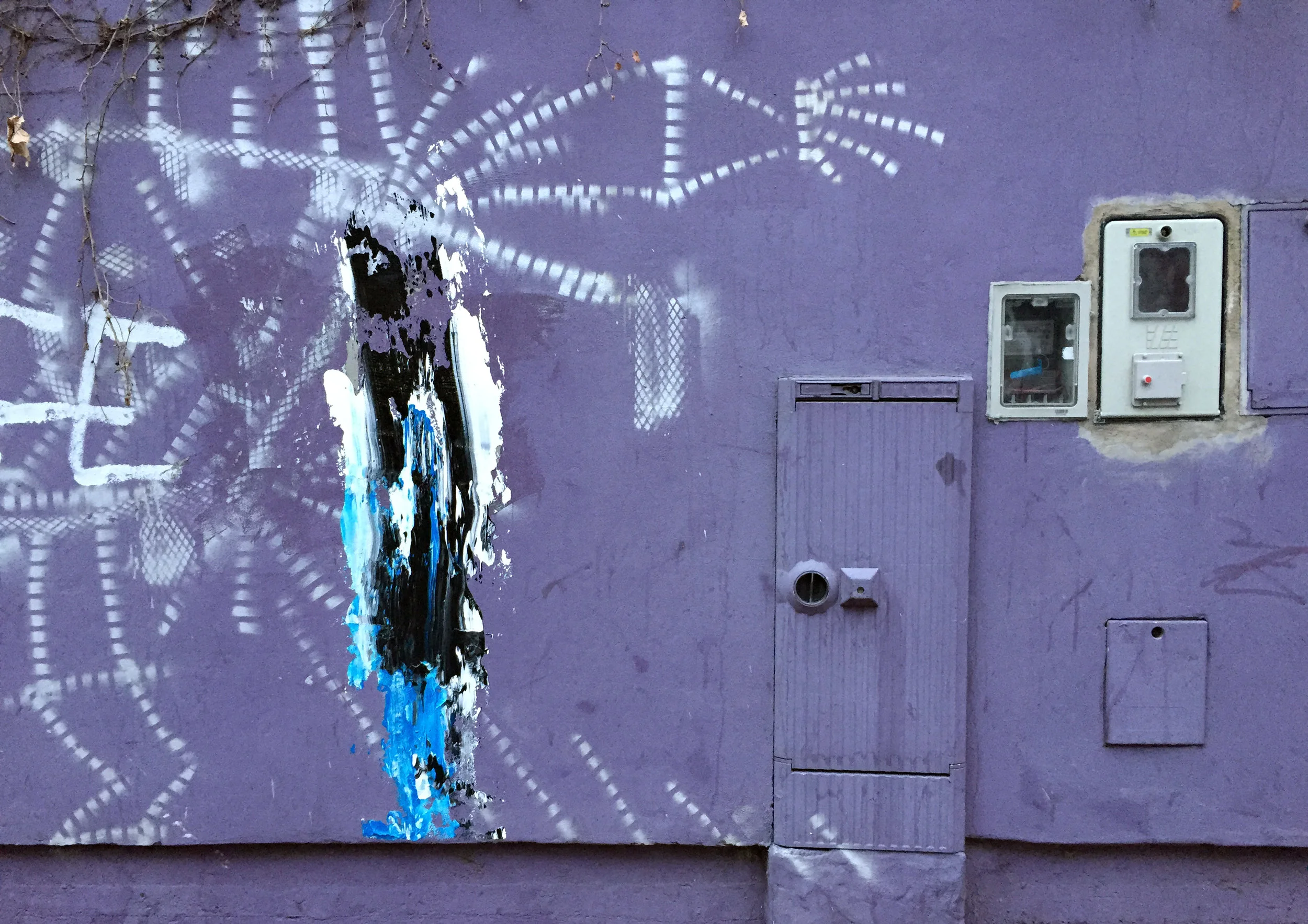 Christian Falsnaes, Surface Memory, photo (detail), 2015