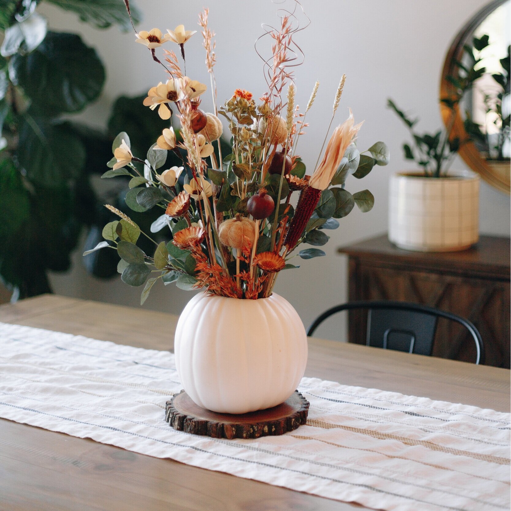 Pumpkin Vase Centerpiece