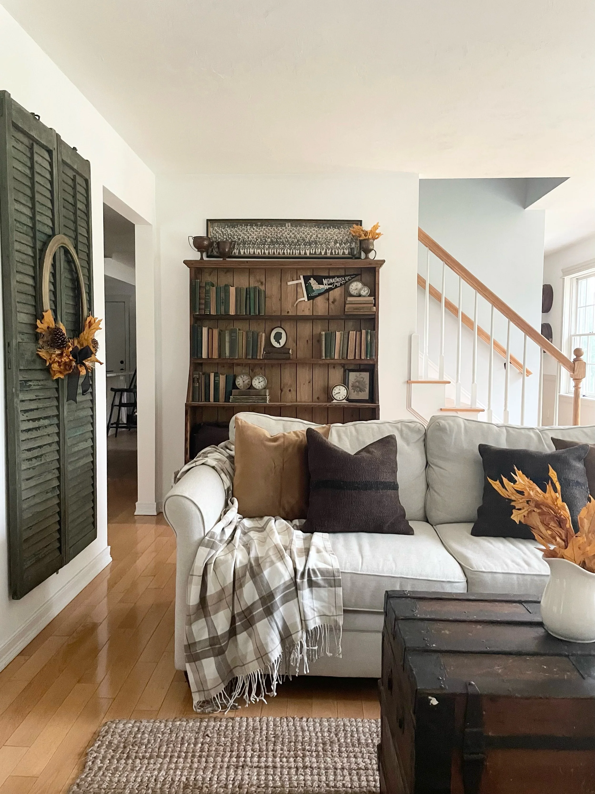 Laura Begley Shows Us How to Achieve the Perfect DIY Fall Home Aesthetic