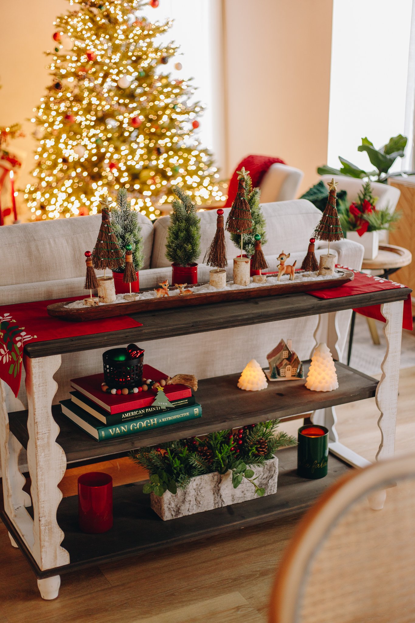 Craft a Scenic, Scented Forest To Beautify Your Natural Holiday Table Decor