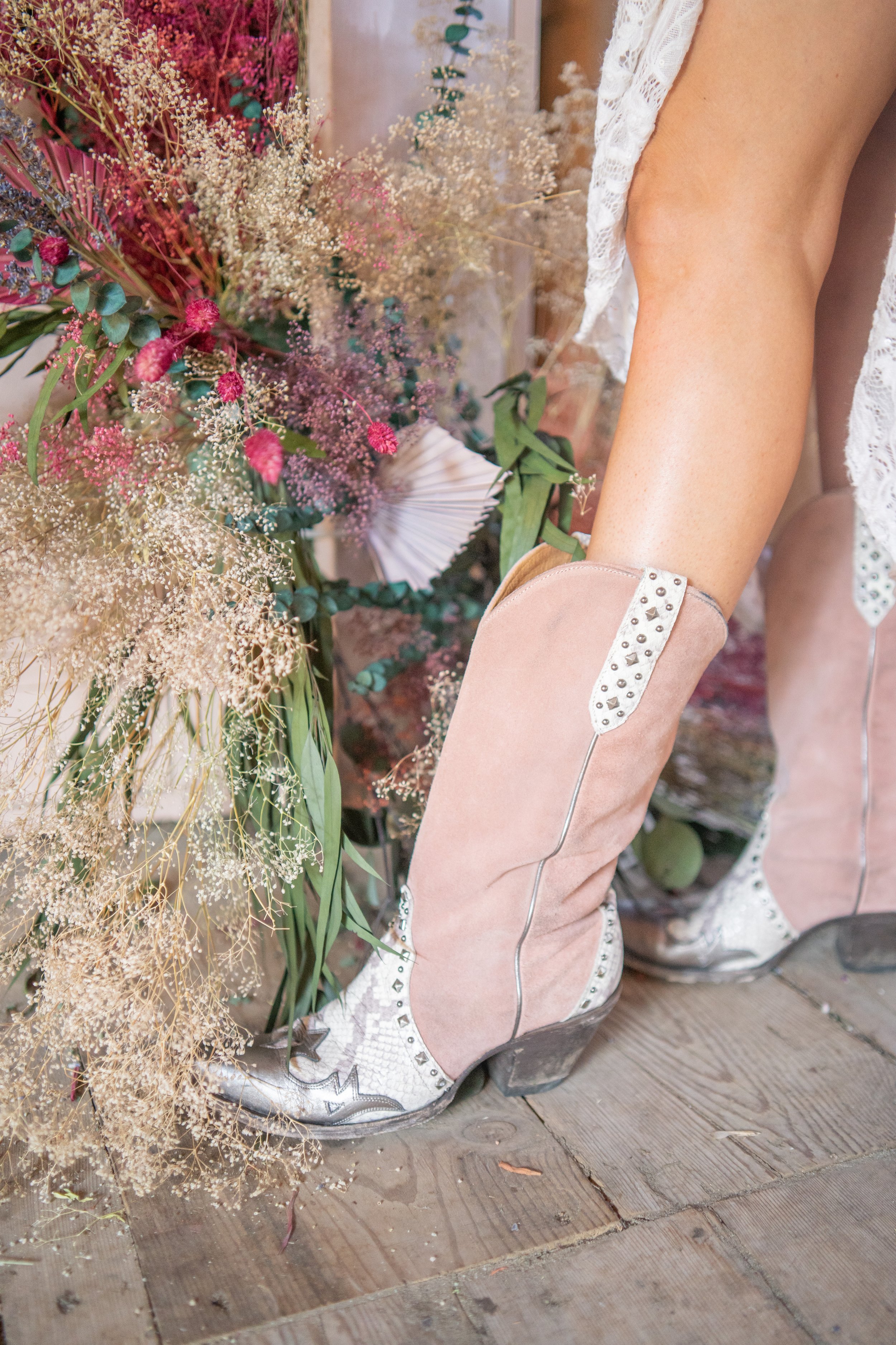 Unlock Your Western Cowgirl Dream Wedding Day With Britt Newland ...