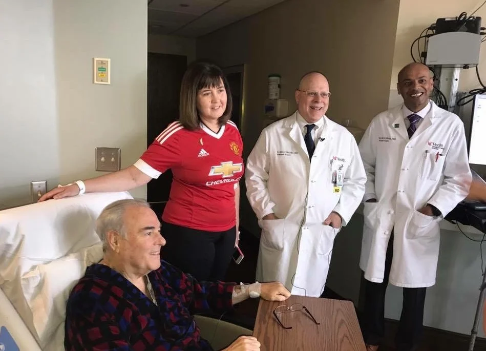 Kidney donor Anita and her recipient Howard, and their University of Cincinnati kidney transplant surgeons.