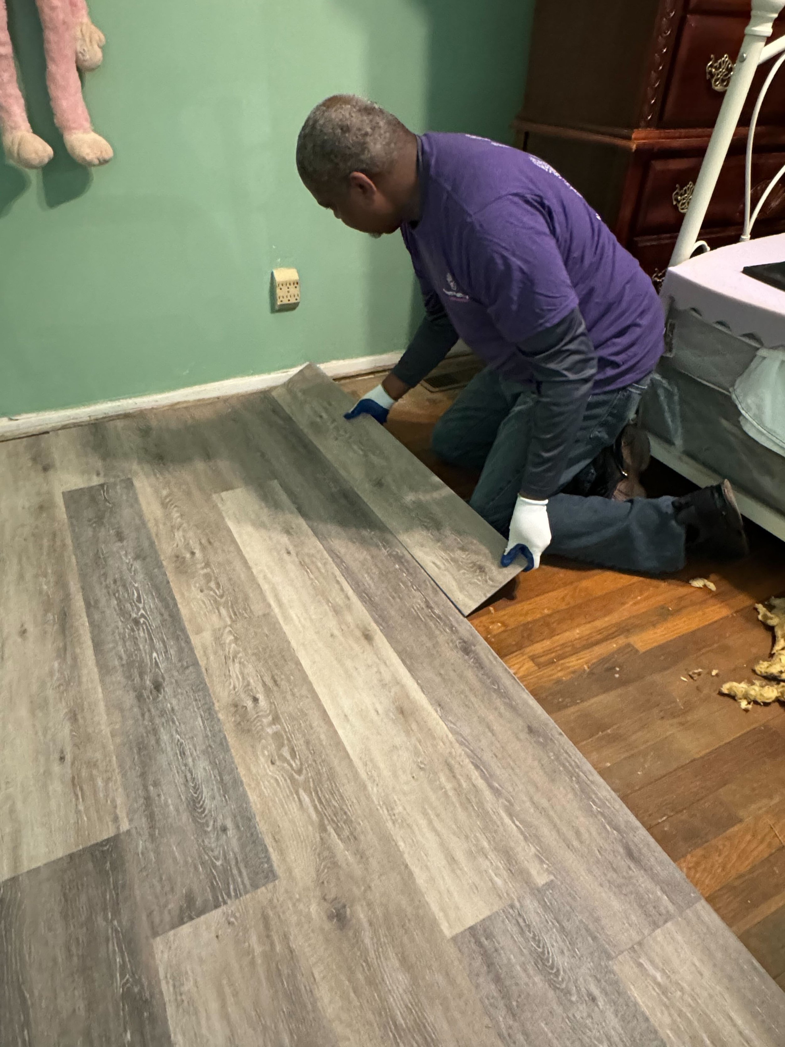 Novant-Volunteers-Flooring3-807-Pondella.jpg