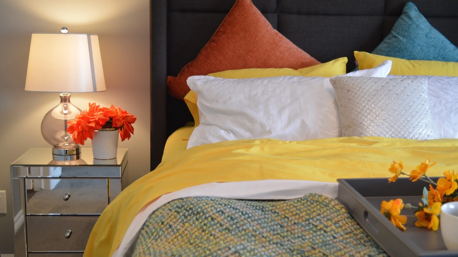 bed-1158267_1920.jpg