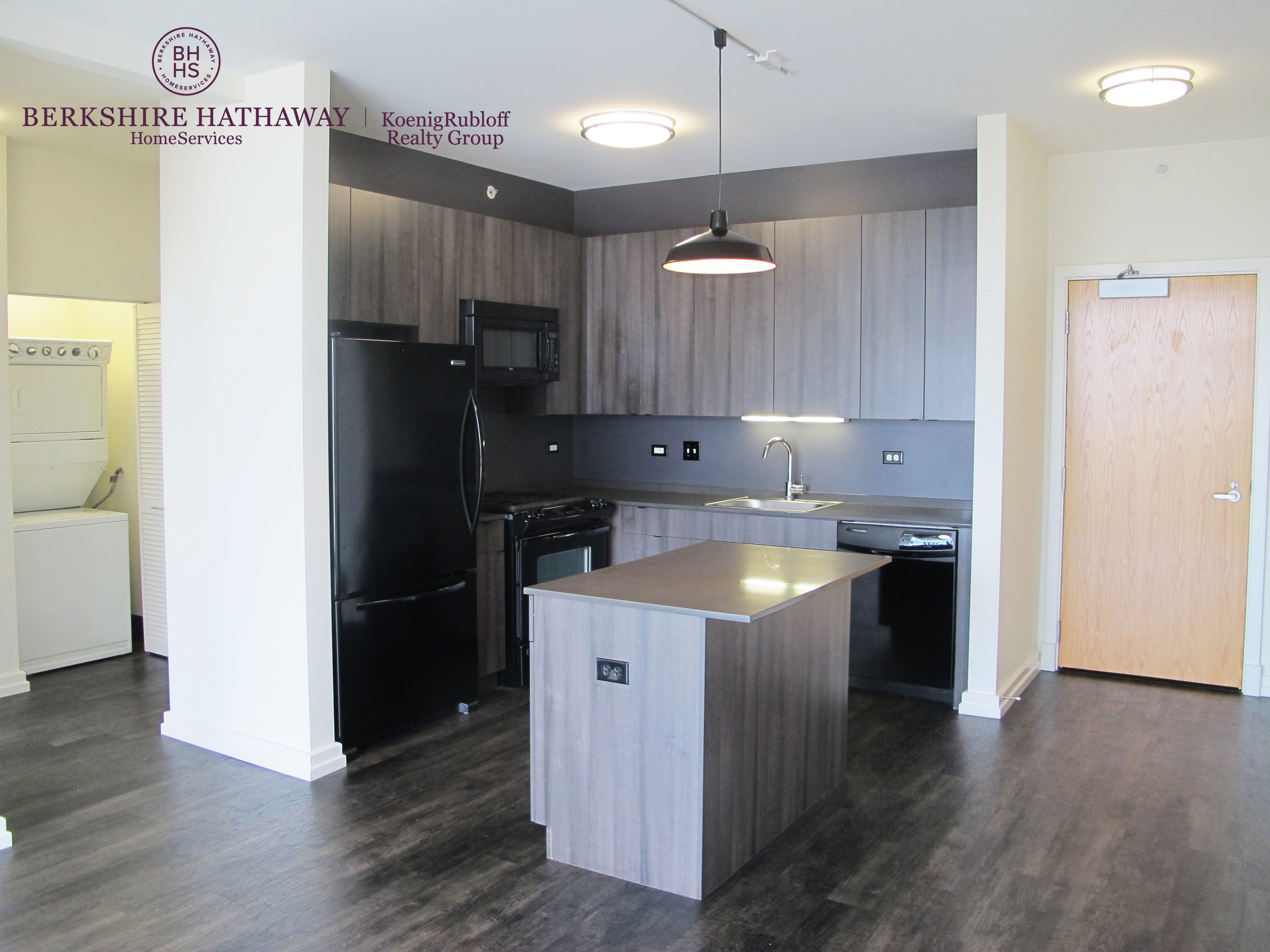Kitchen Large.jpg