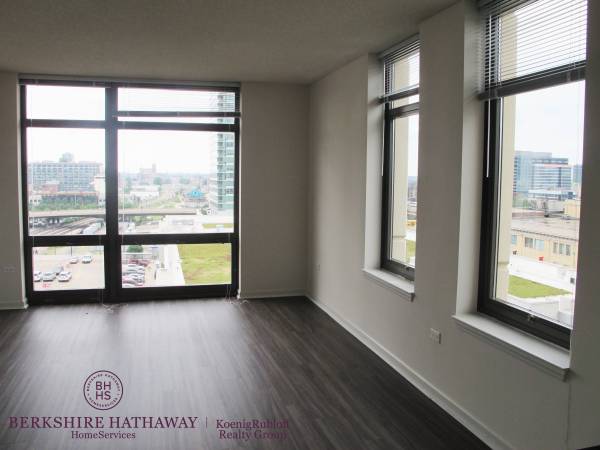 Corner 2BR Hardwood.jpg