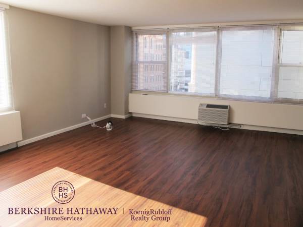 Living Room.jpg