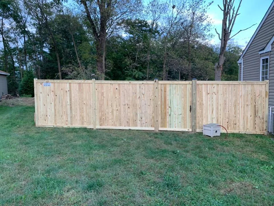 Landmark Fence bo1.jpg