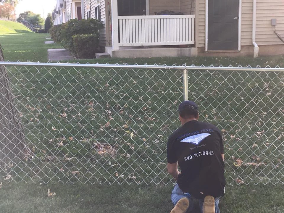Landmark Fence cl3.jpg