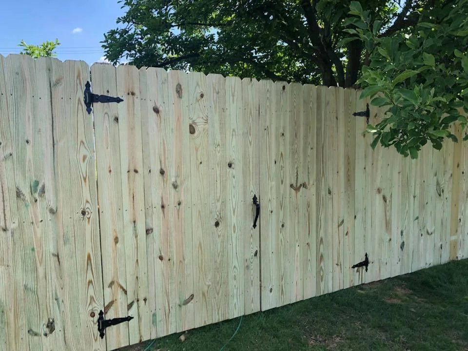 Landmark Fence de10.jpg