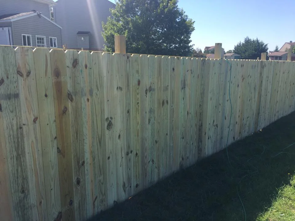 Landmark Fence de19.jpg