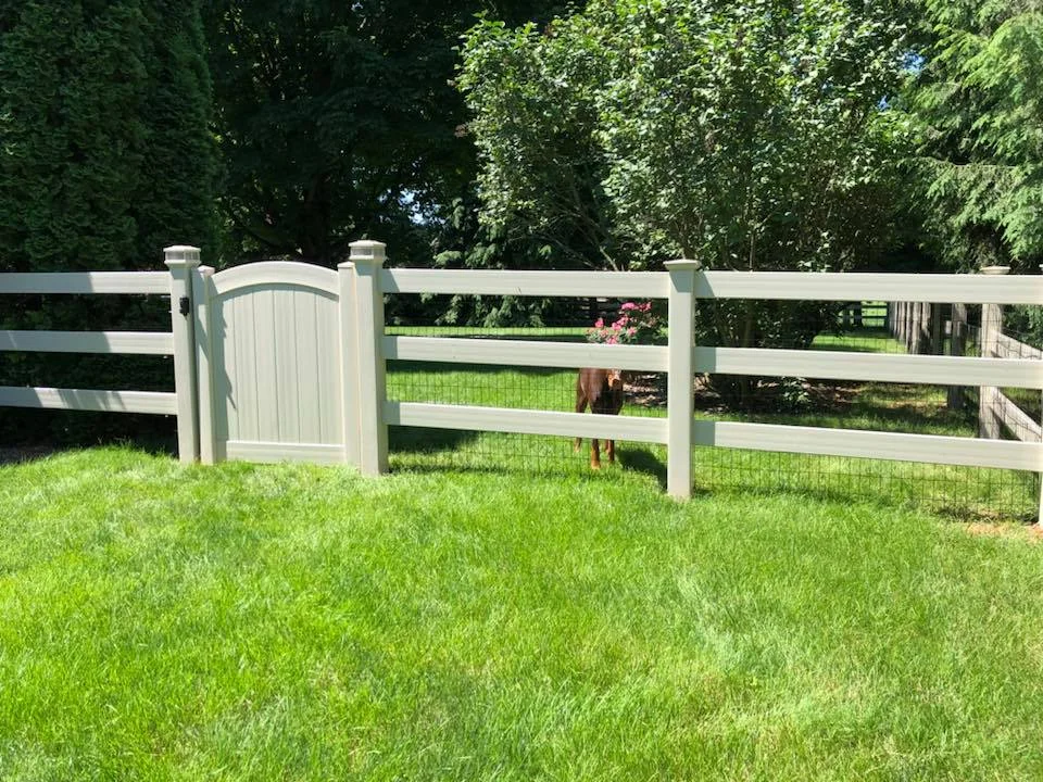 Landmark Fence vpf1.jpg