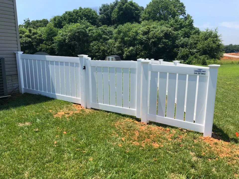 Landmark Fence vspb1.jpg