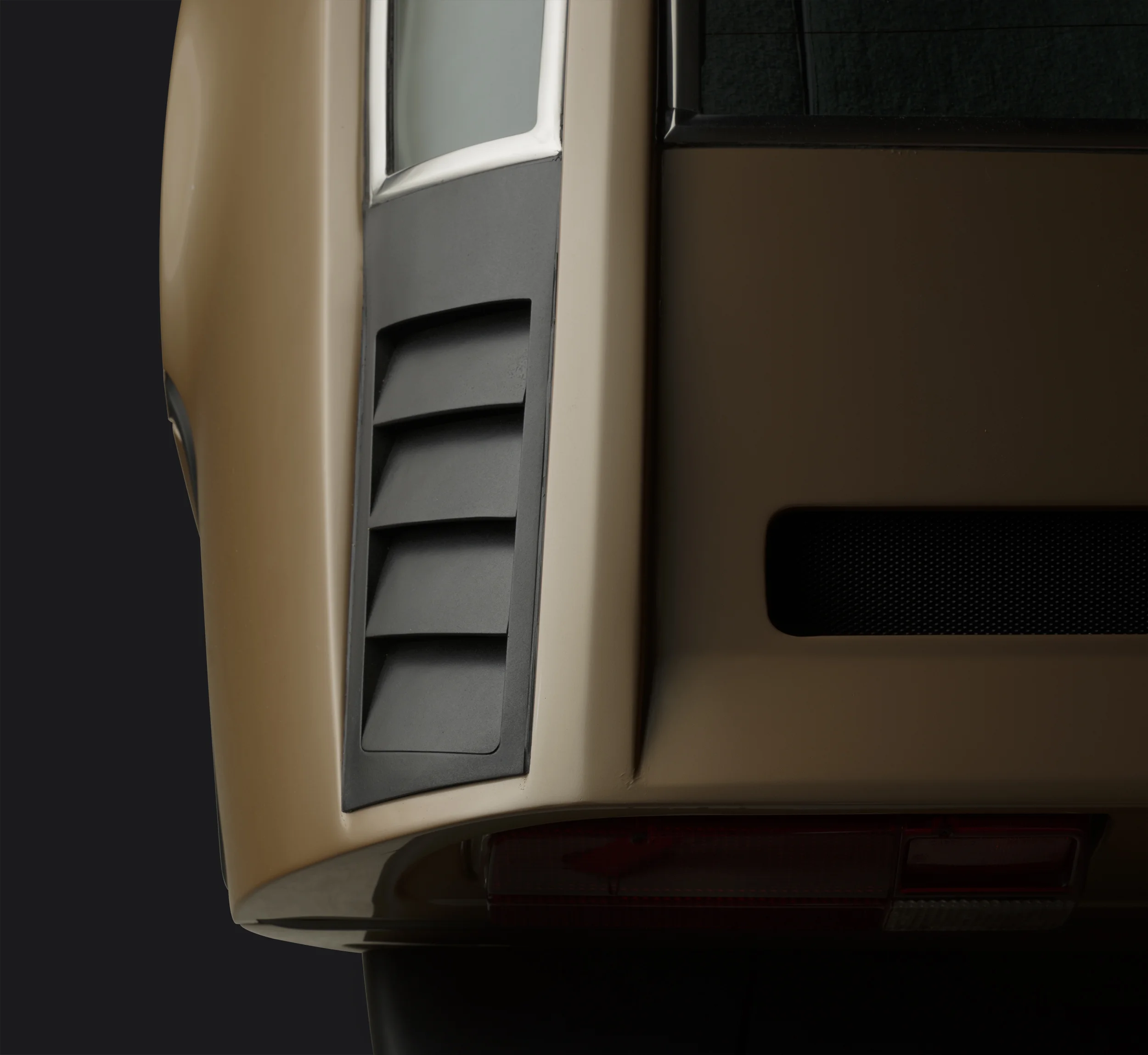 77BoraTopDownRearDetail1Cropped.jpg