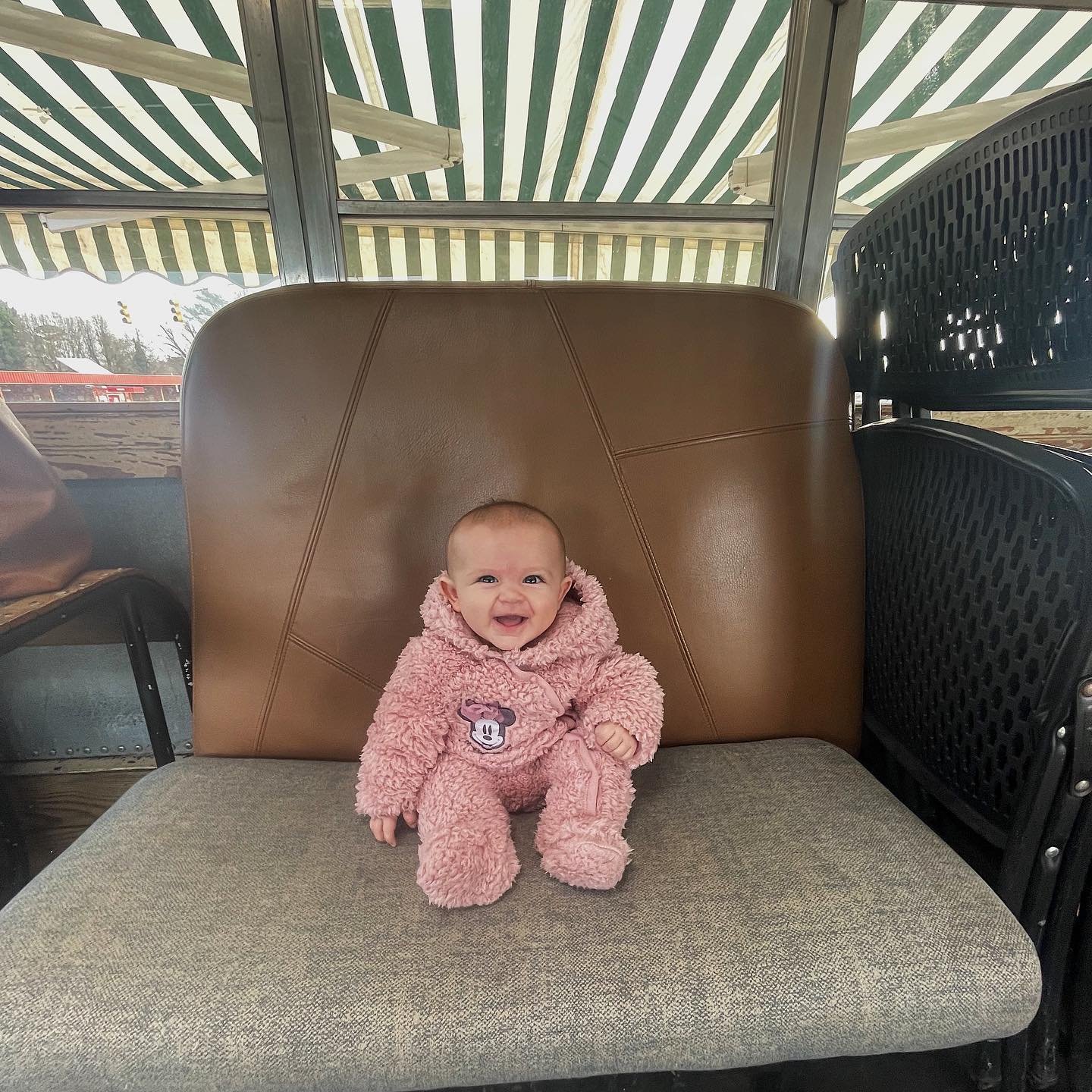 Friends of the bus come in all shapes and sizes. Sadie visited us last week and graced us with all of the smiles 😍 Sadie&rsquo;s grandpa Joe is a beloved regular at Taproot