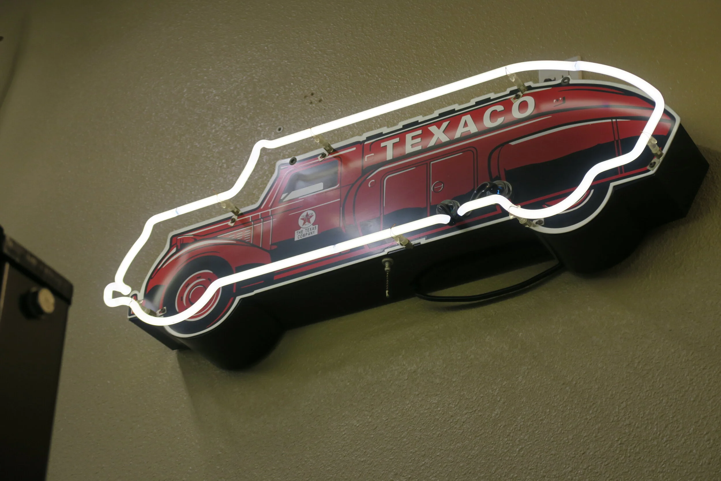 Texaco Fuel Tank Neon Sign