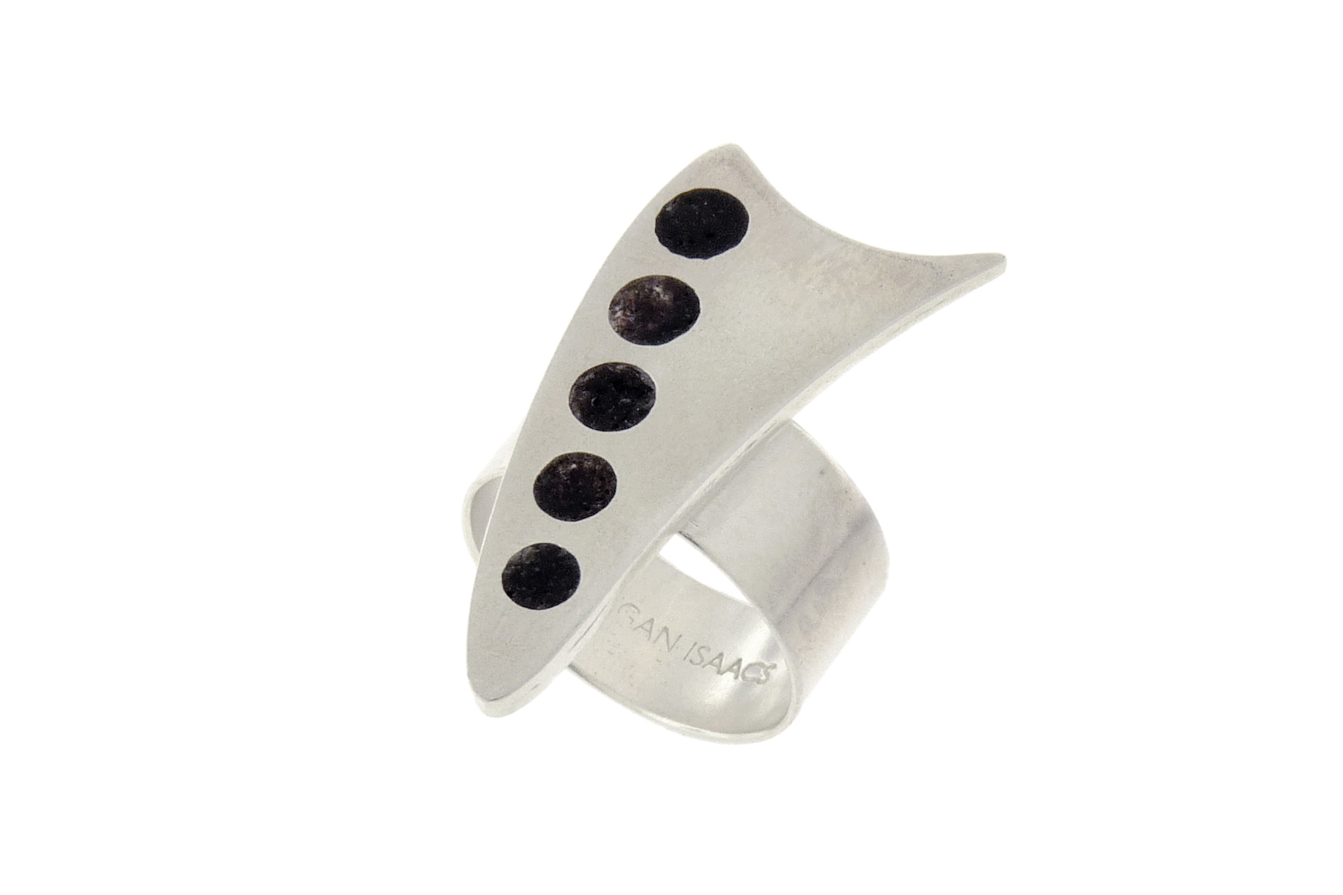 jigsaw_shield_ring_onyx_bb.jpg
