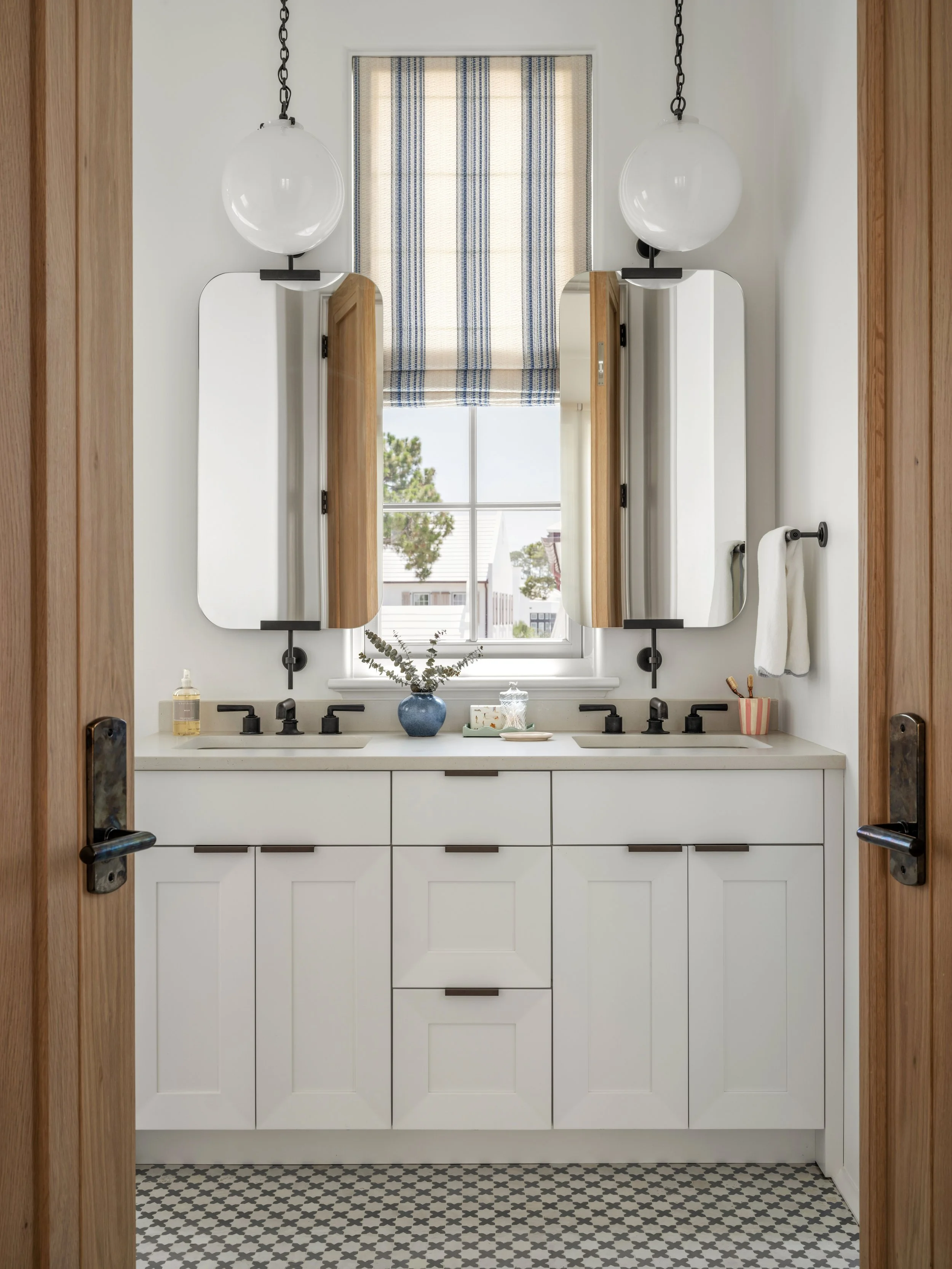 KoastBuilders6_24_25_RusticWhite024.jpg
