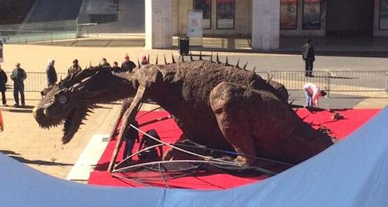 dinosaur-game-of-thrones.jpeg
