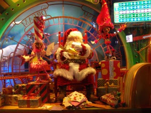 macys-window-1.jpeg