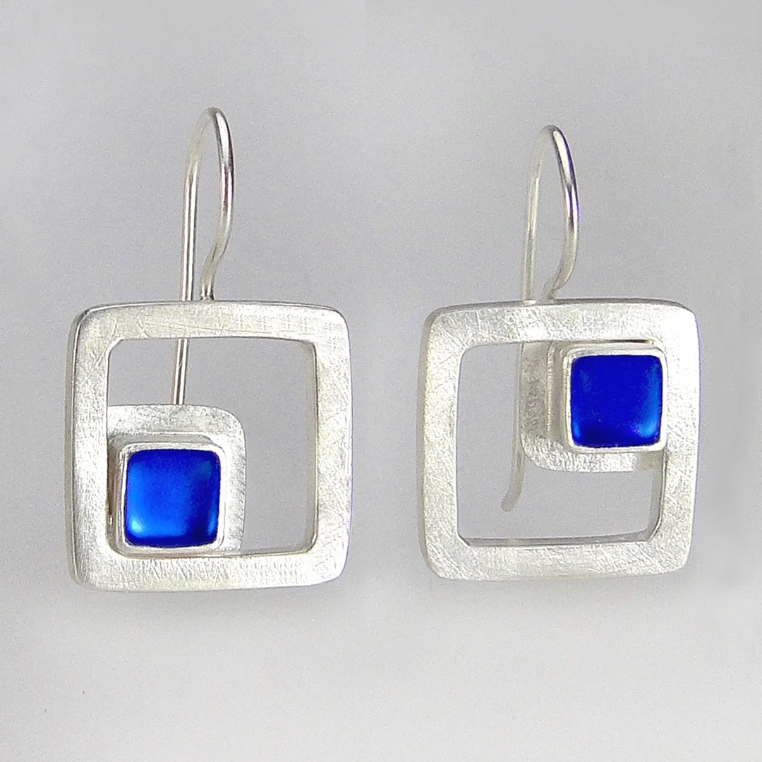 MCE-W+Sapphire+Use+-.jpg