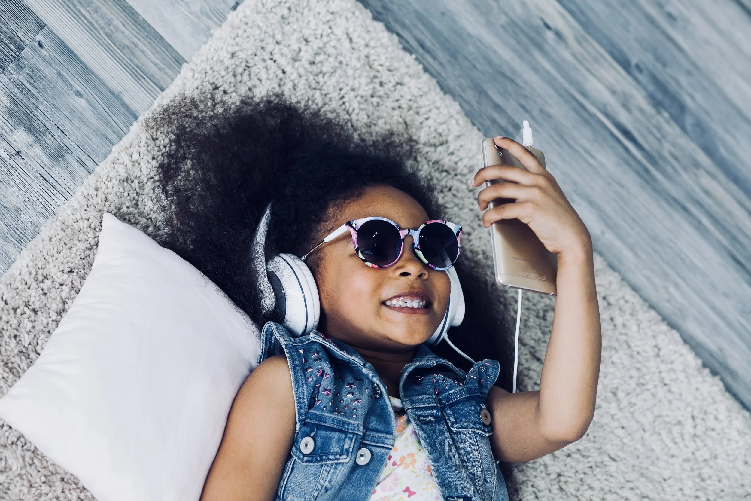 How Music Helps Kids Learn Foreign Languages 