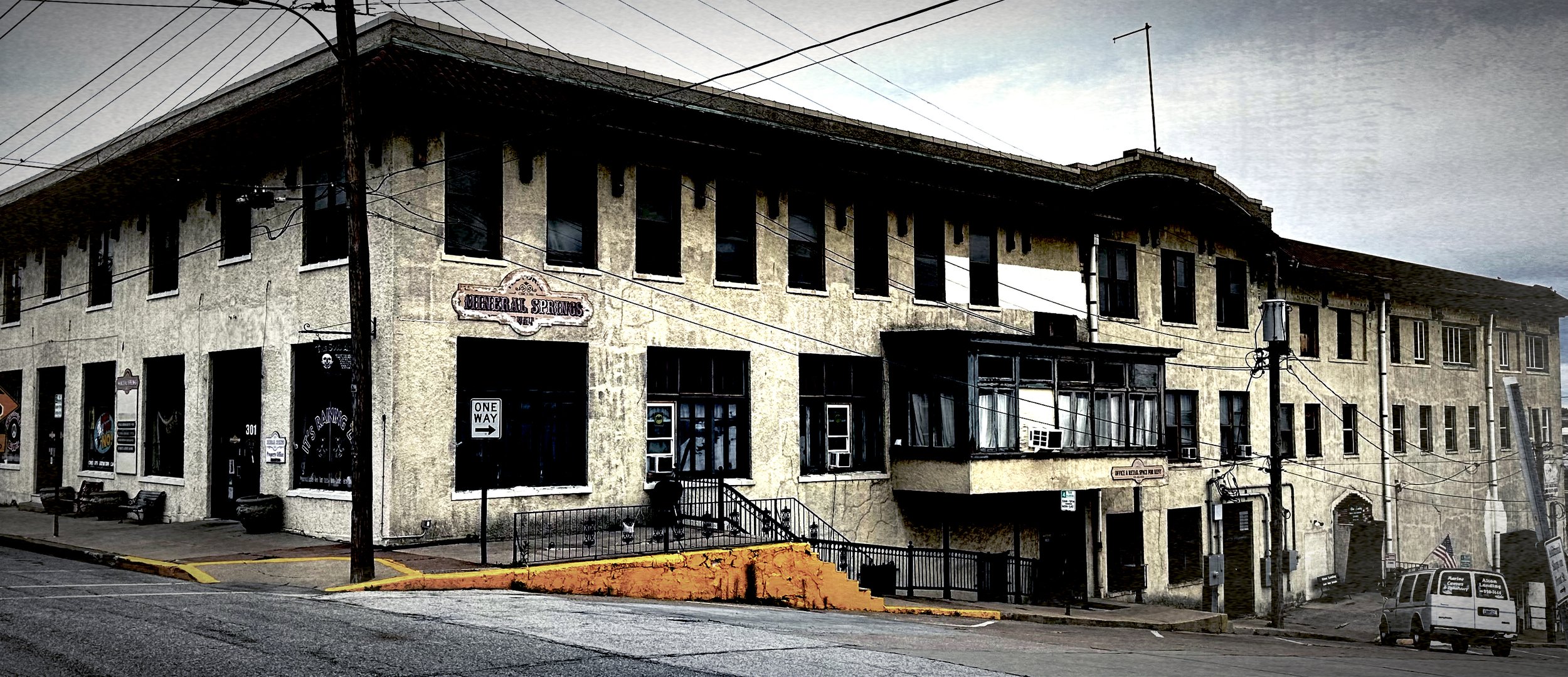 NIGHT AT THE MINERAL SPRINGS HOTEL — AMERICAN HAUNTINGS GHOST HUNTS