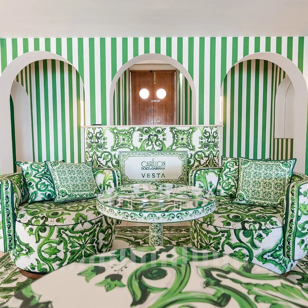 dolce-and-gabbana-resort-2025-takeover-beach-club-le-carillon-portofino-00.jpg