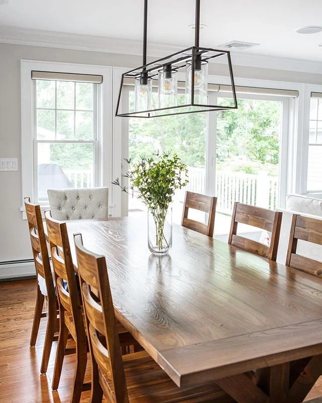 Loving this view at my client’s new dining room! How inviting are these table and chairs?! Kid-friendly and beautiful too :) Design and 📷 by @christieadamsdesign
#christieadamsdesign -
-
-
-
-
#bergencountymoms #bergencountyhomes #bergenmagazine #ridgewoodnj #ridgewoodmoms #wyckoffmoms