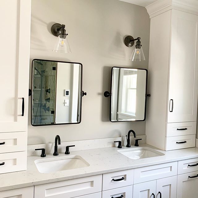 I’m obsessed with my client’s completed master bathroom project! When the time finally comes for my own master bath to get a refresh, having 2 sinks and 2 mirrors and lots of storage are all on the must have list!
Design and 📷 by @christieadamsdesign -
-
#blackandwhitebathroom #masterbathroomdesign