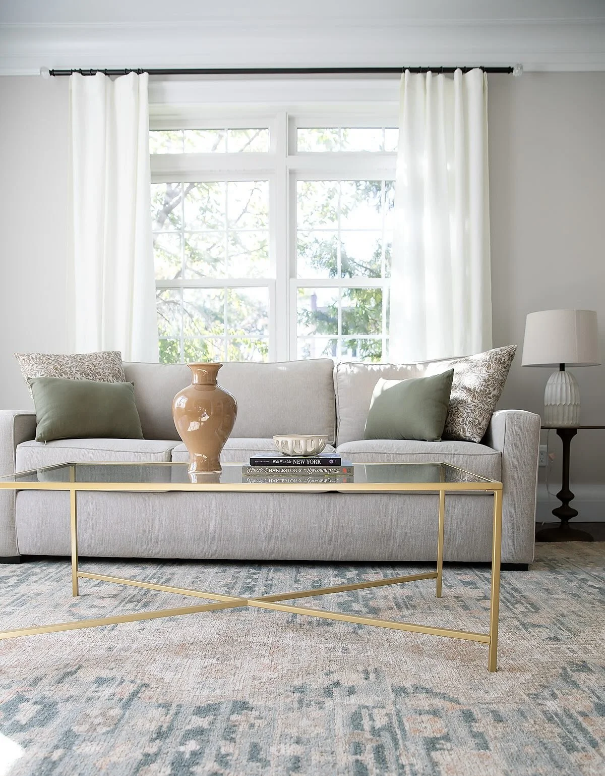 New project alert! We refreshed this living room to create such a warm and elevated space and the best part was hearing from my client how much more her family uses this room now❤️
-
Design and 📷 @christieadamsdesign