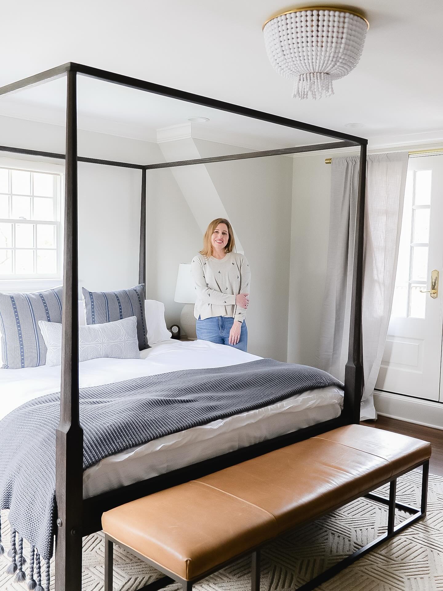 I love all of the beautiful textures in this bedroom transformation 😍
-
Design @christieadamsdesign 
📷 @emilyphotography973